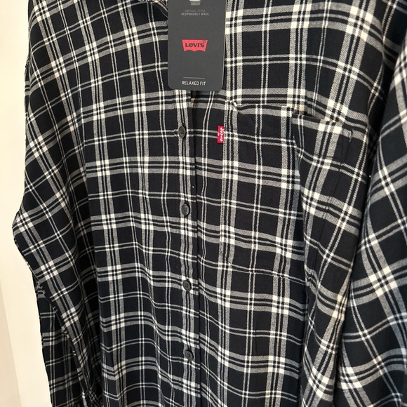 Levi's Women’s Relaxed Fit Black And White Flannel Button Down Size M - Picture 3 of 7